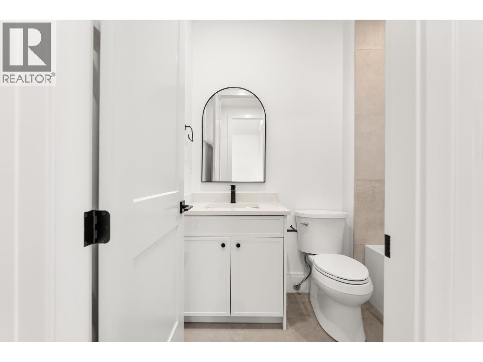 245 66 STREET, Delta