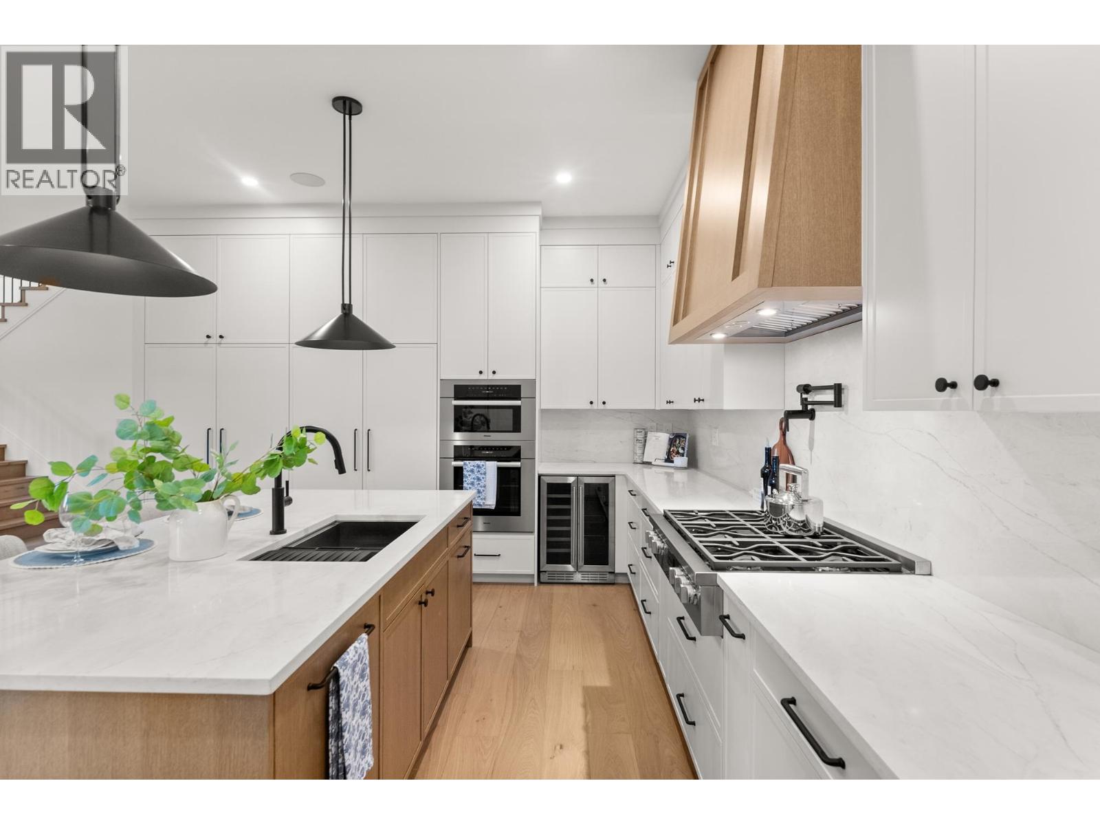 245 66 STREET, Delta