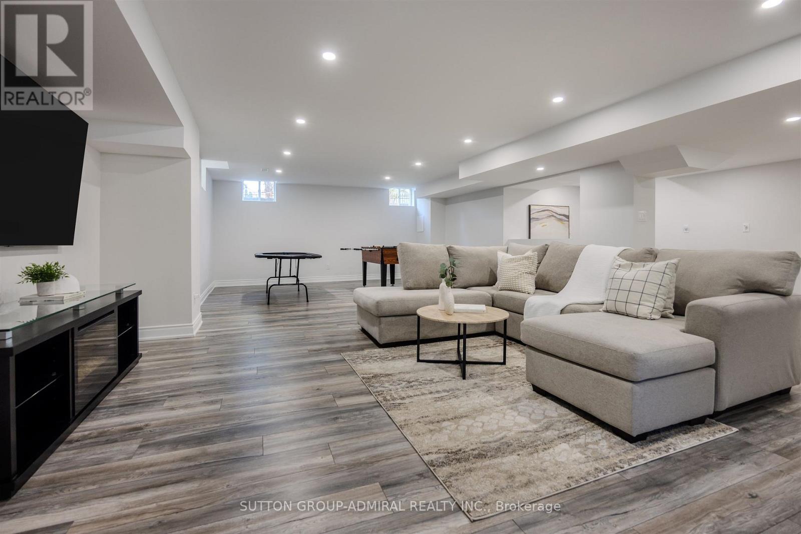 22 JAMES BOWMAN COURT - 24
