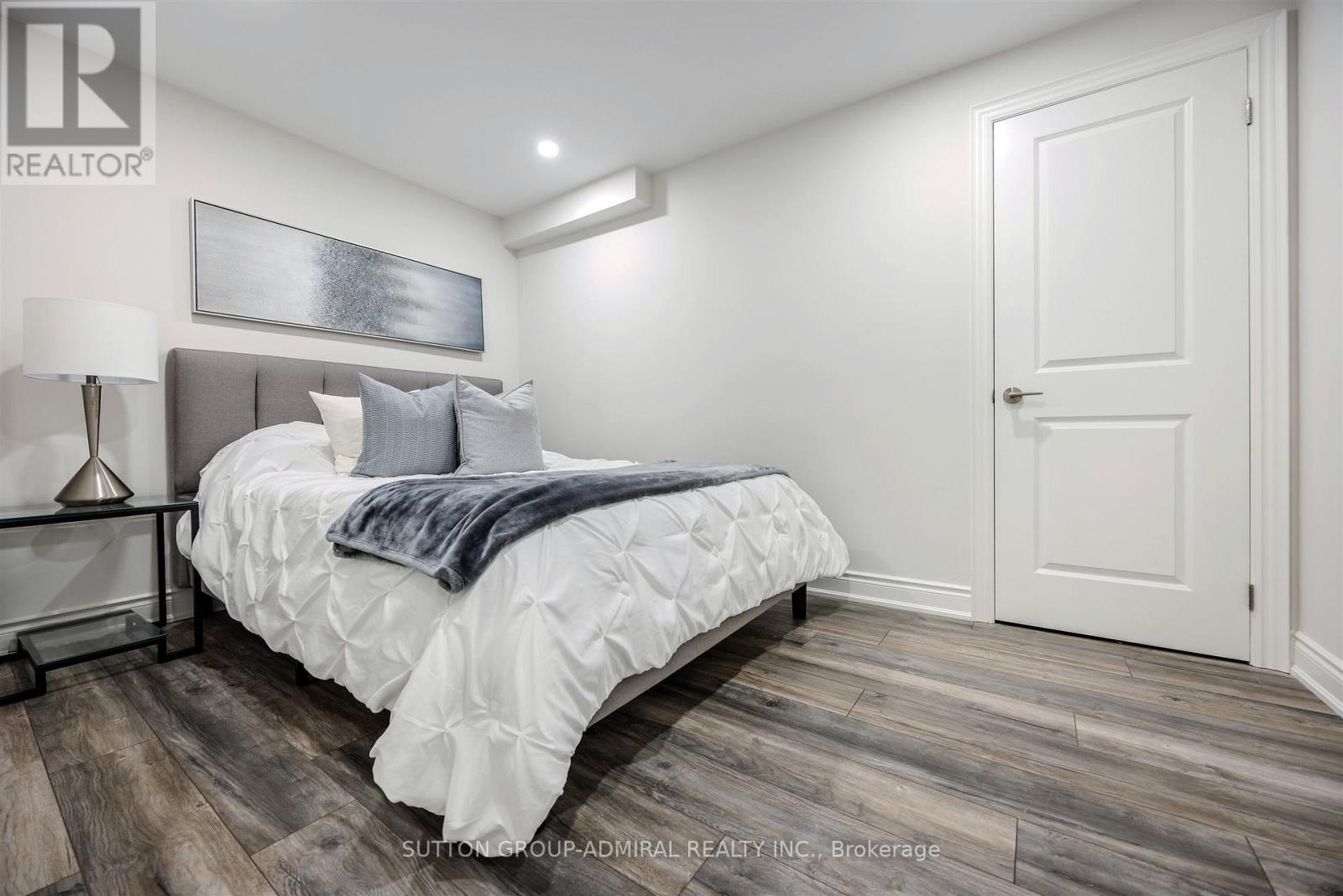 22 JAMES BOWMAN COURT - 26