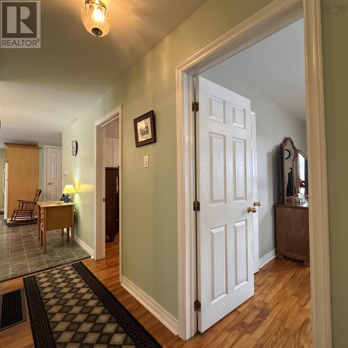 Property 18 of 29 of 213 Alexandra Avenue