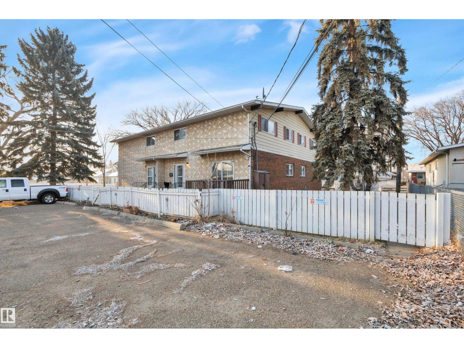 8216-8222 120 AV NW, Edmonton