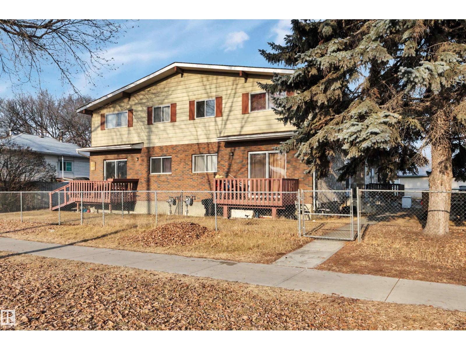 8216-8222 120 AV NW, Edmonton