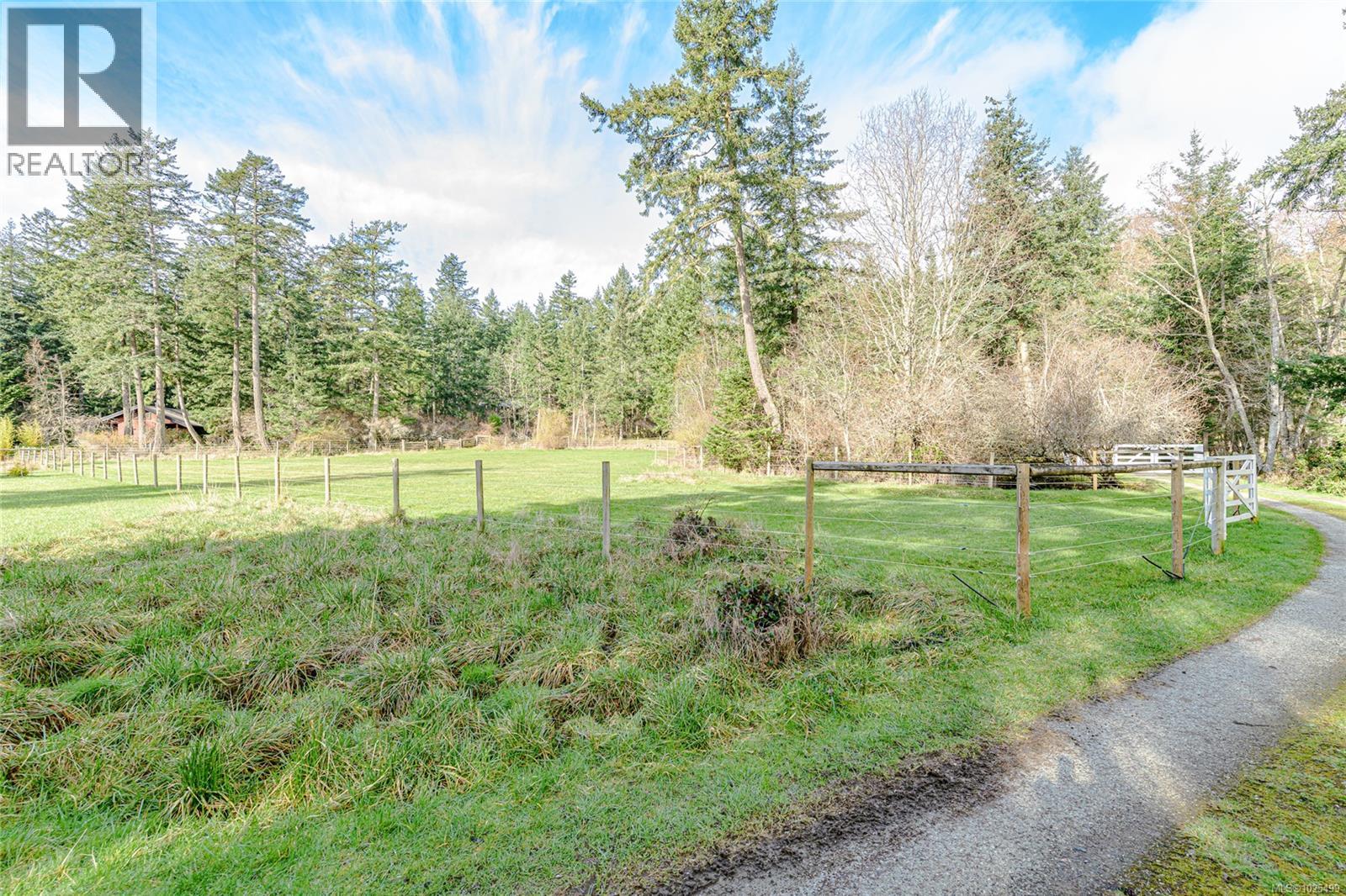  137 Forest Ridge Road, Salt Spring