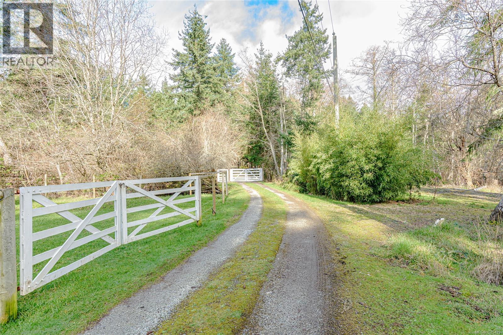  137 Forest Ridge Road, Salt Spring