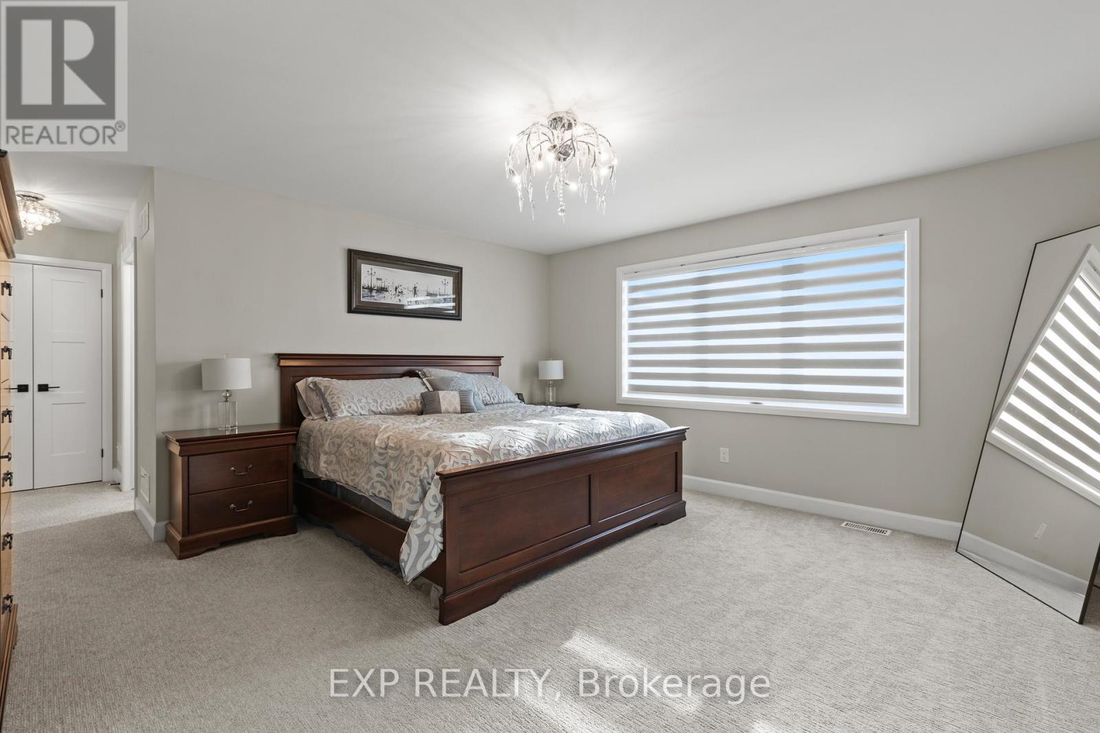 3919 MITCHELL CRESCENT — photo 20