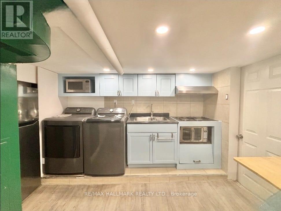 BSMT - 21 KHEDIVE AVENUE - Photo 3 of 9, Toronto (Englemount-Lawrence), Ontario