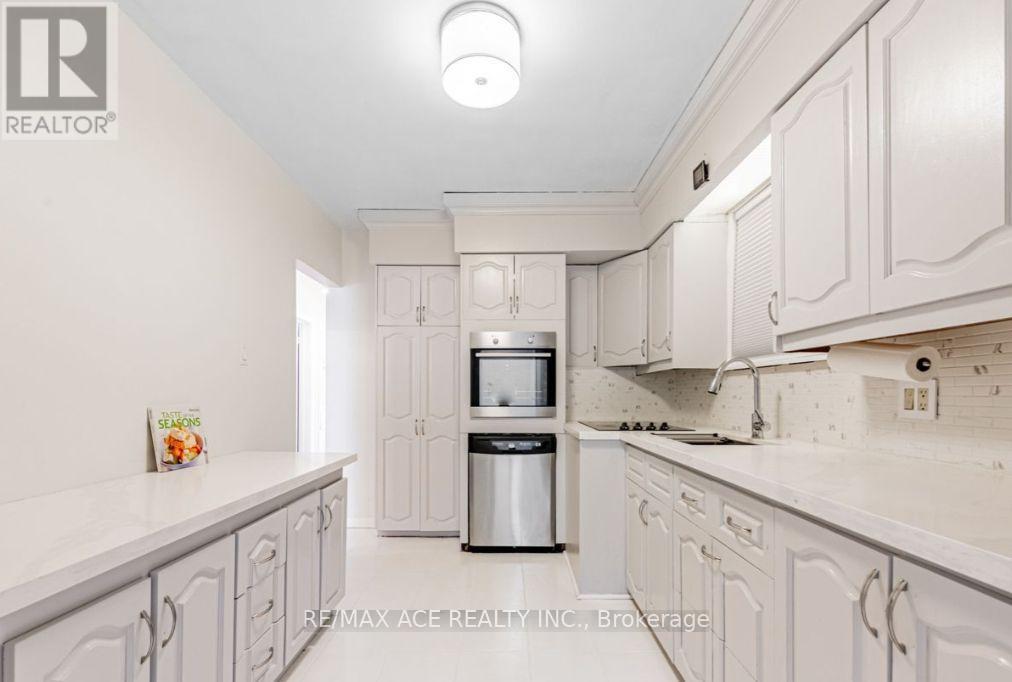 MAIN - 101 FLORA DRIVE - Photo 4 of 13, Toronto (Dorset Park), Ontario