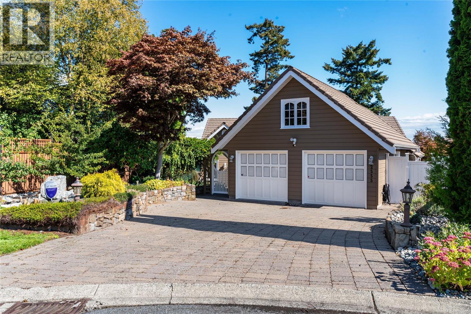 2555 Newman Road, Central Saanich