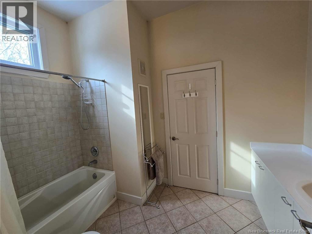 25 ISLAND VIEW - Image 38