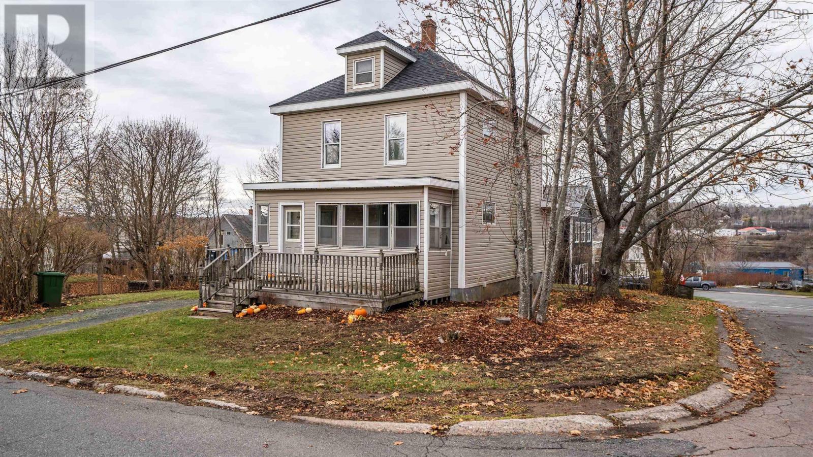 Property photo of 515 Pleasant Street