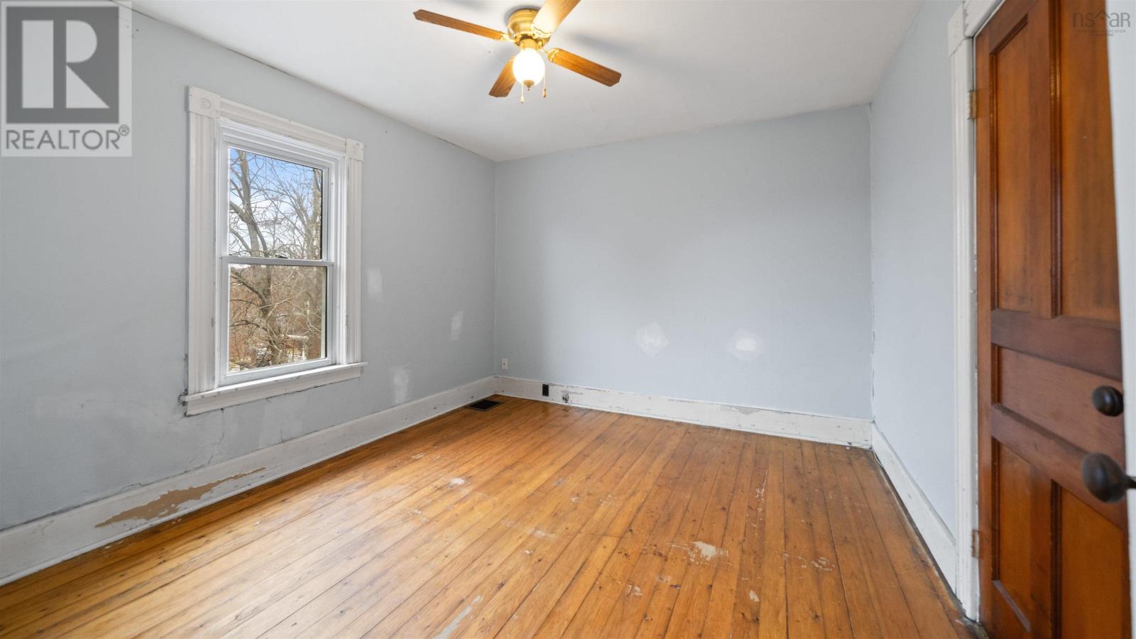 Property 29 of 37 of 515 Pleasant Street