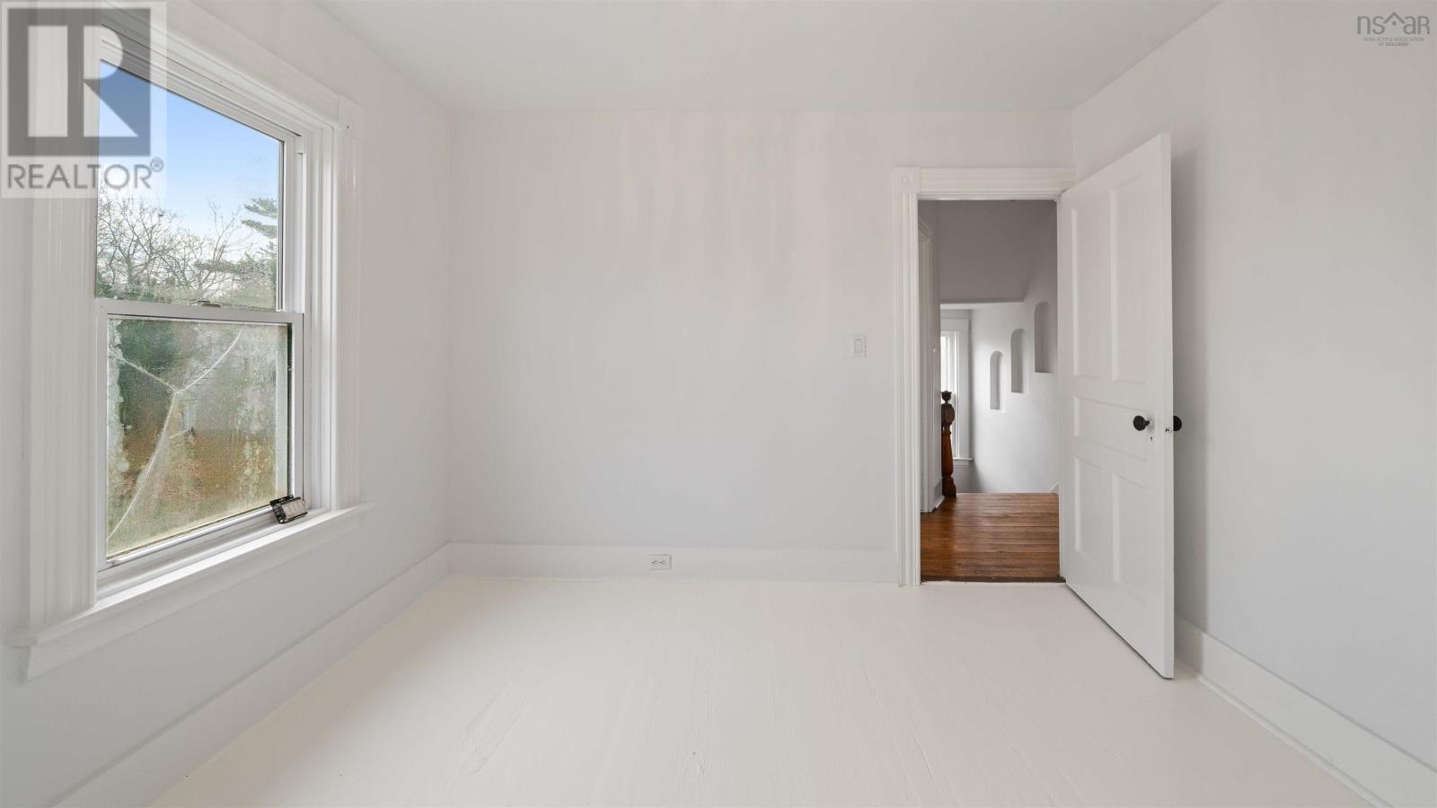 Property 26 of 37 of 515 Pleasant Street