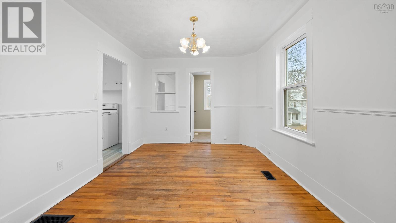 Property 7 of 37 of 515 Pleasant Street