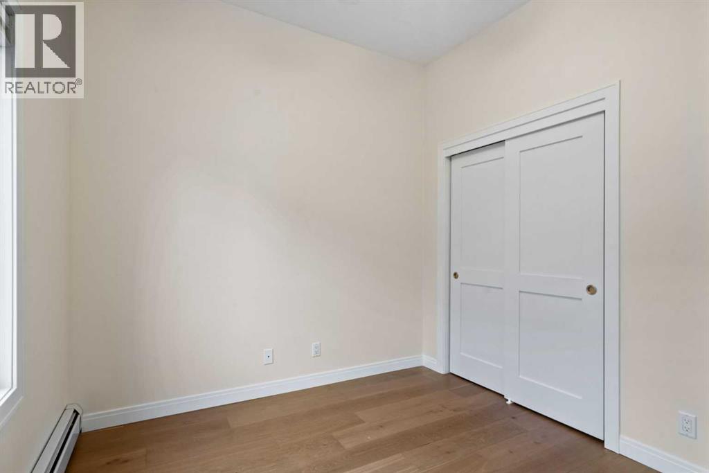 
          881 15 Avenue Southwest
            <br/>
            <span>Calgary</span>
            , 
            <span>AB</span>
             <span>T2R1R8</span>
         - Photo 13