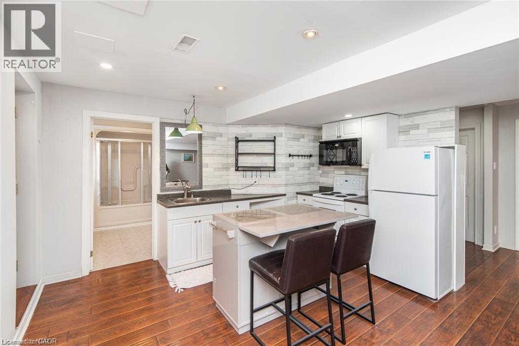 14 ORMONDE Avenue Unit# Lower - Photo 4 of 17, St. Catharines, Ontario