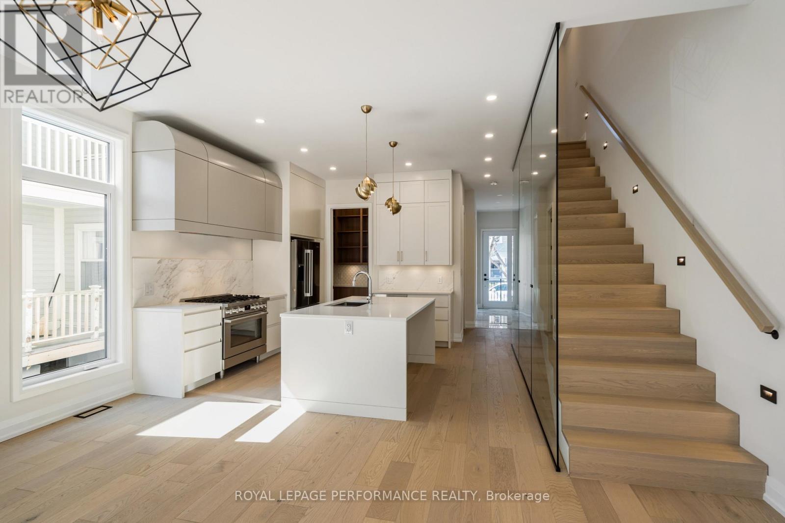 31 COMMANDA WAY - Photo 4 of 37, Ottawa, Ontario