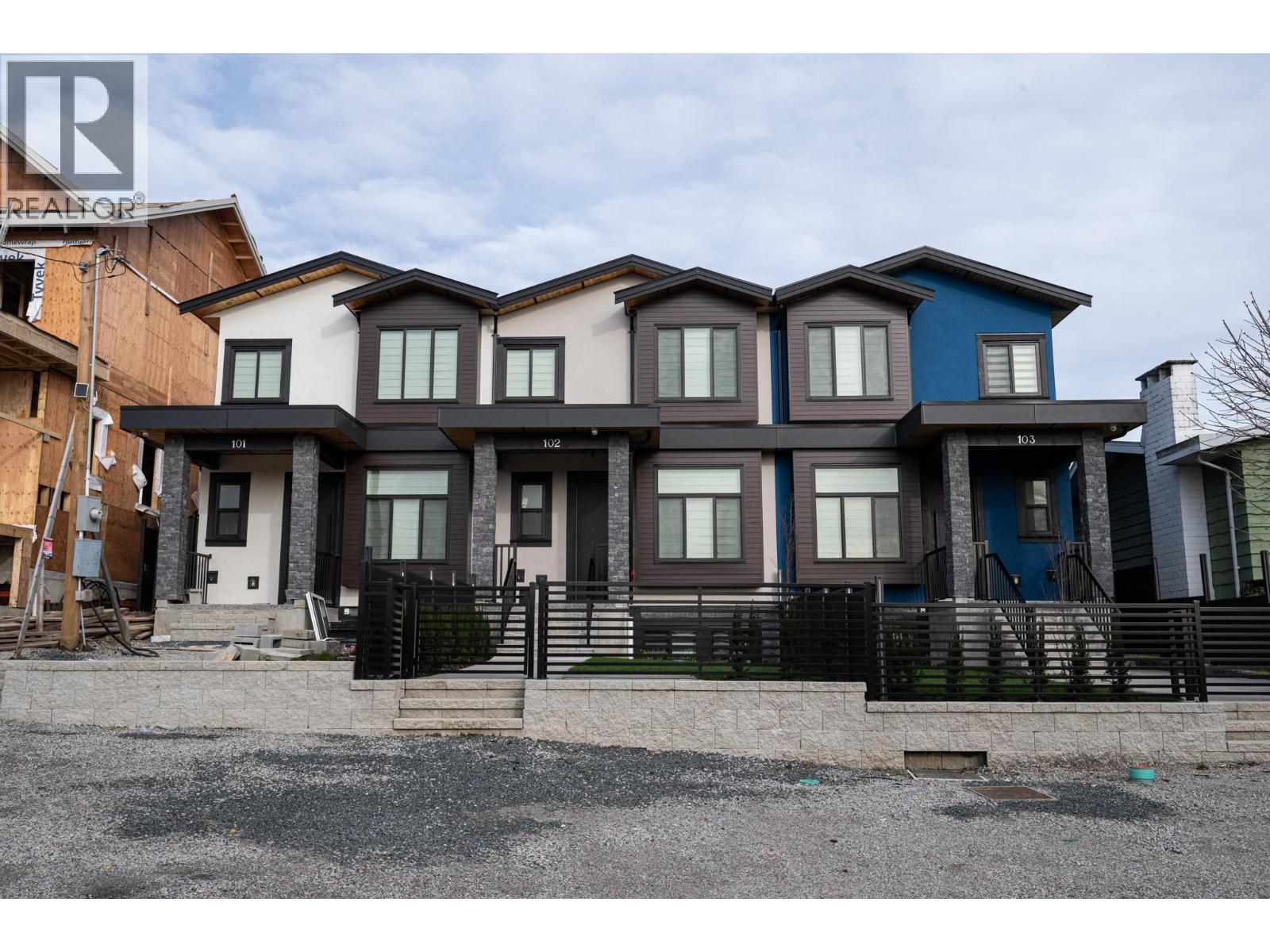 103 1149 DANSEY AVENUE, Coquitlam