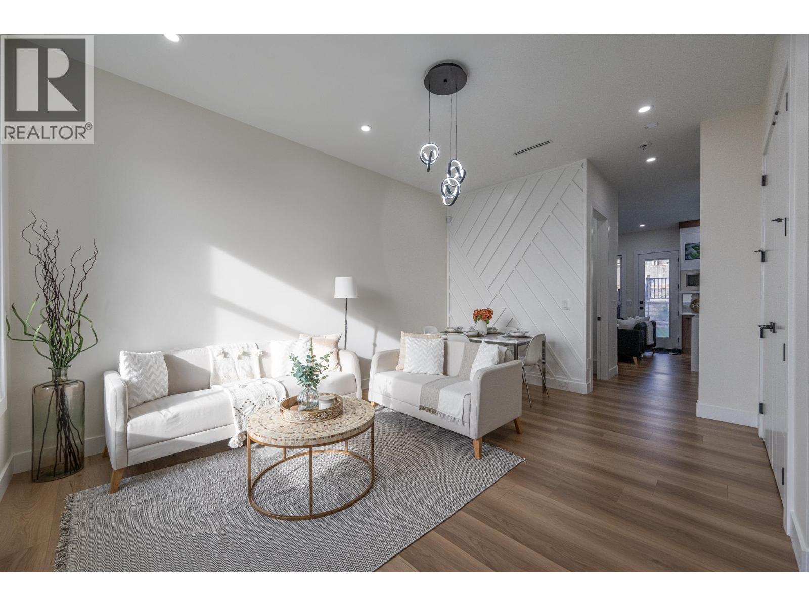 103 1149 DANSEY AVENUE, Coquitlam