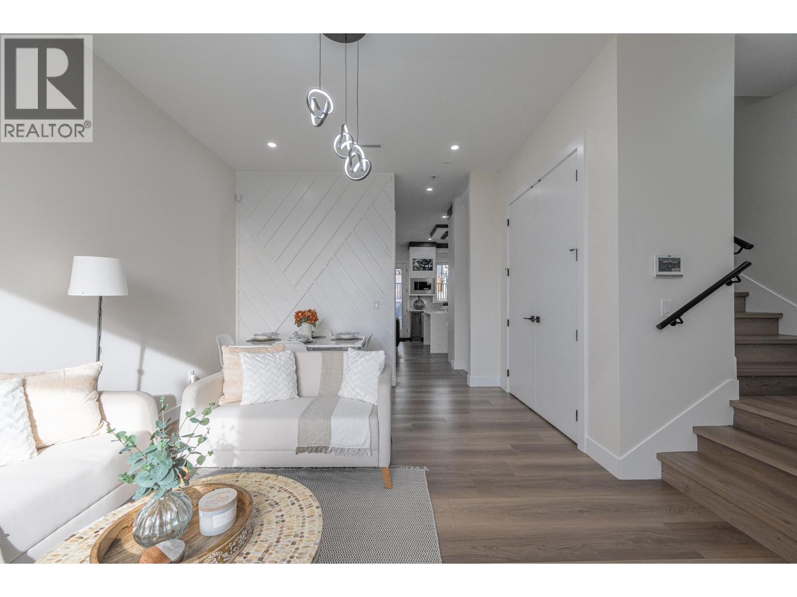 103 1149 DANSEY AVENUE, Coquitlam