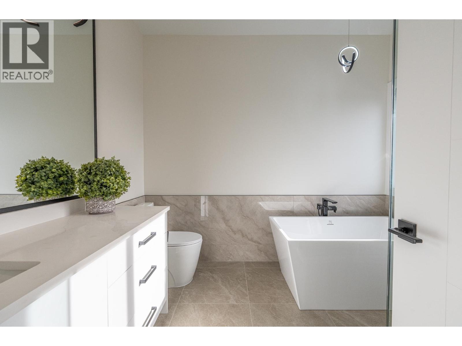 103 1149 DANSEY AVENUE, Coquitlam