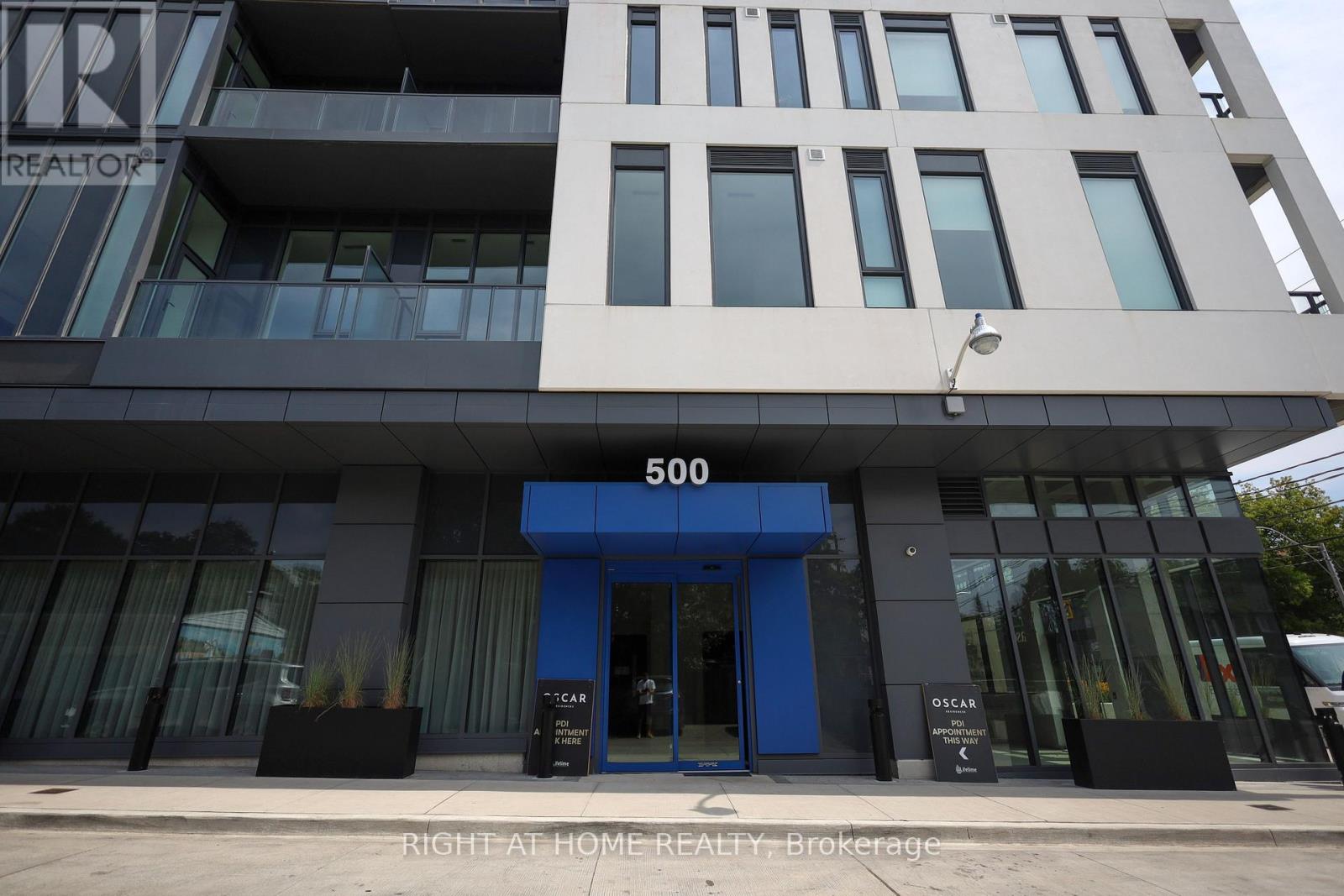 #419 500 DUPONT STREET - 3