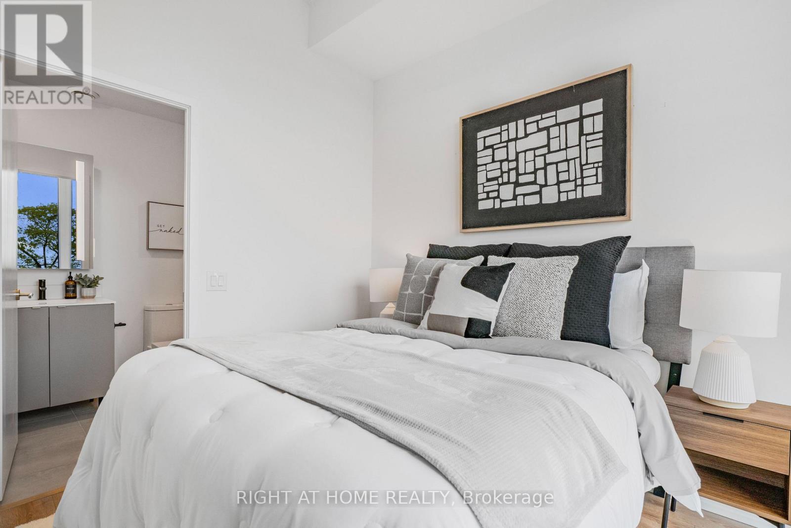 #306 500 DUPONT STREET - 18
