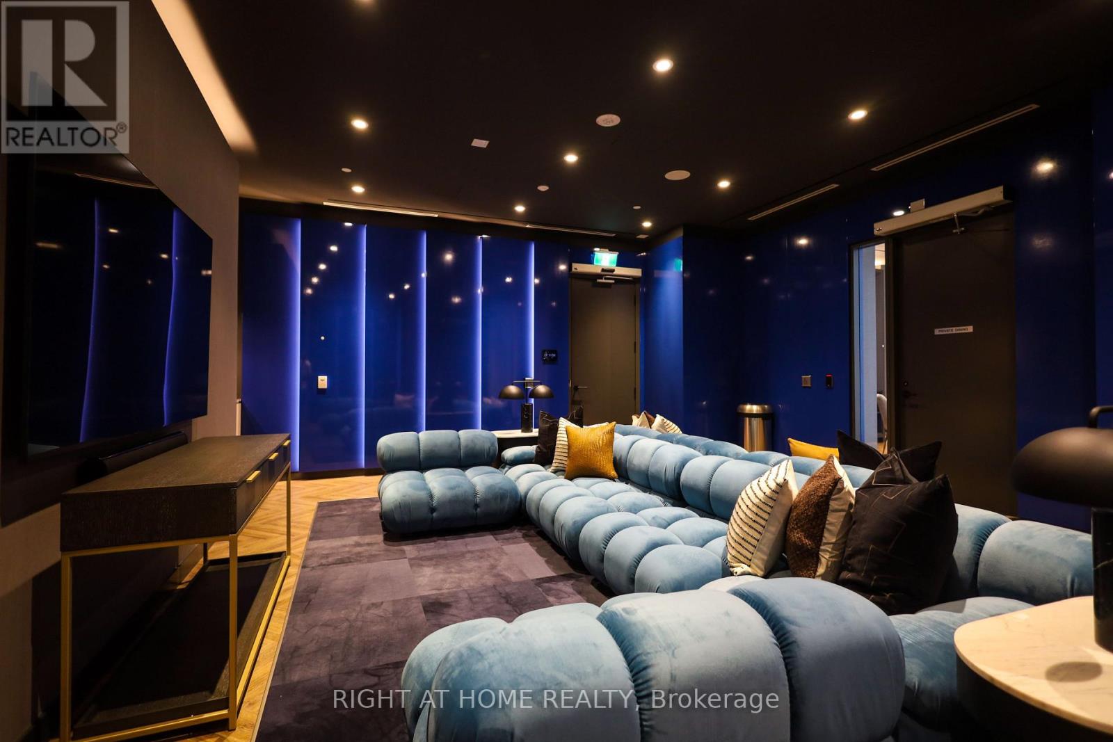 #306 500 DUPONT STREET - 34