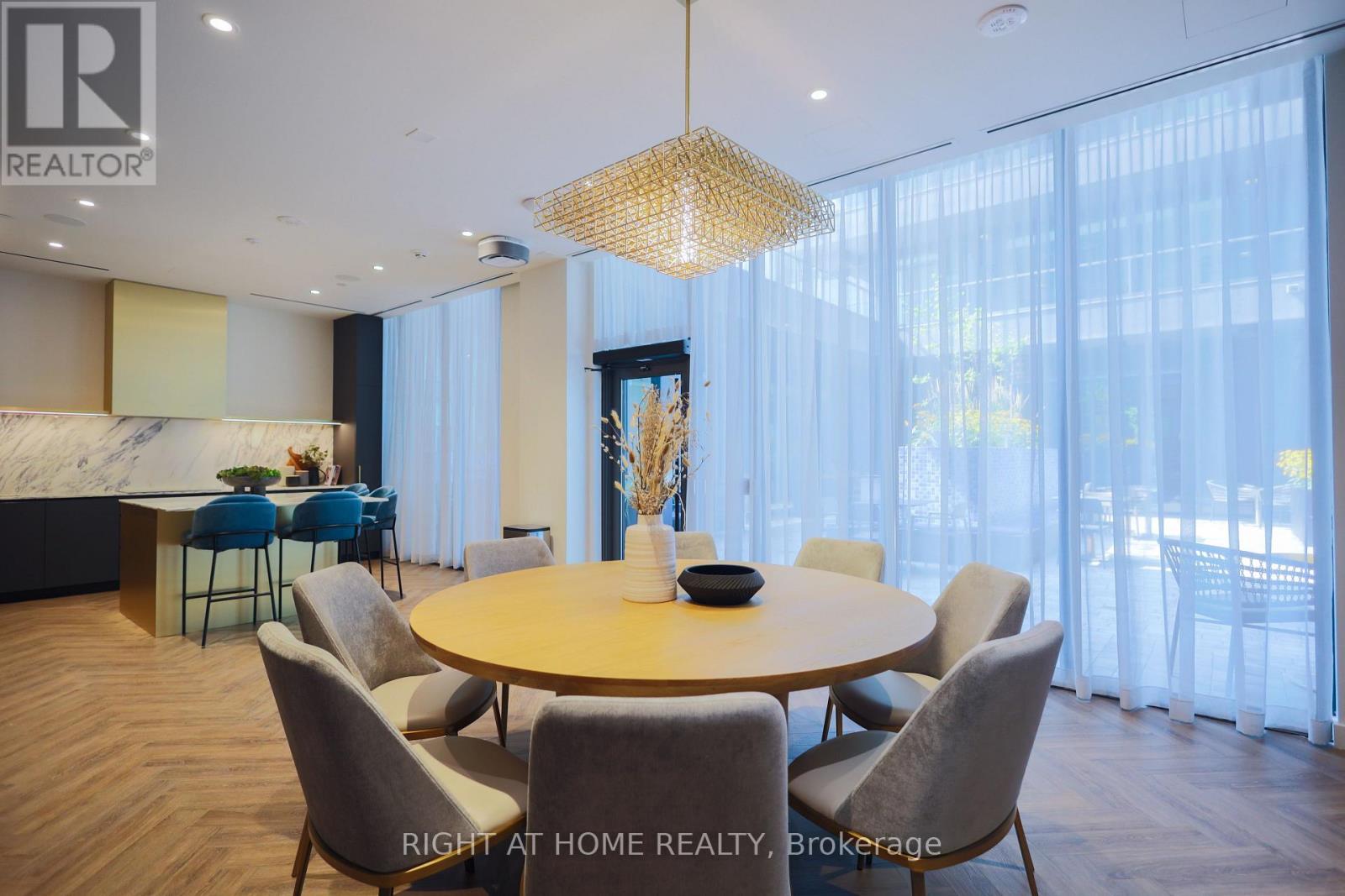 #306 500 DUPONT STREET - 35