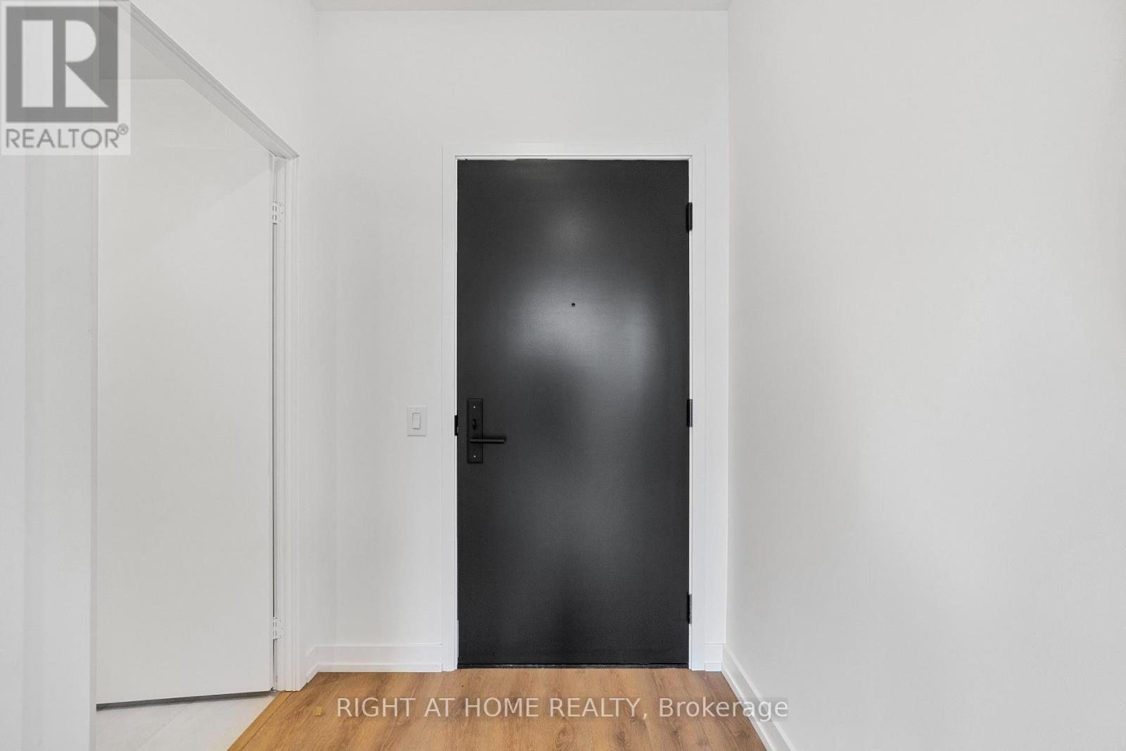 #306 500 DUPONT STREET - 8