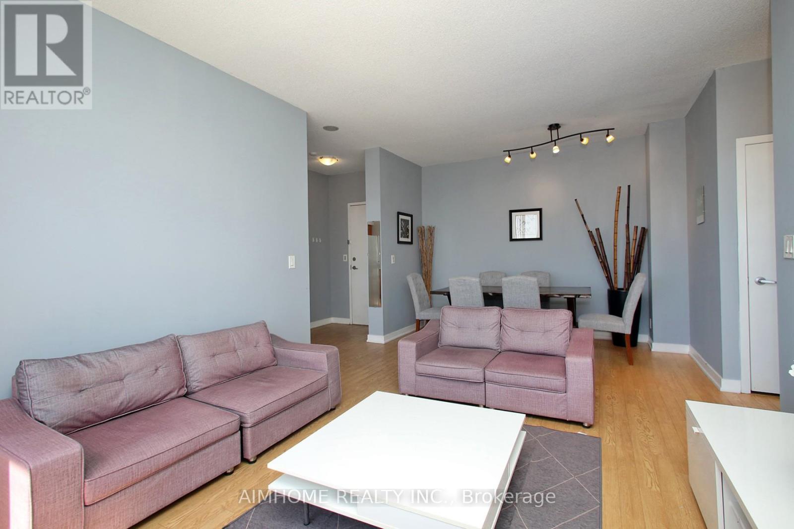 PH105 - 36 LEE CENTRE DRIVE - Photo 3 of 16, Toronto (Woburn), Ontario