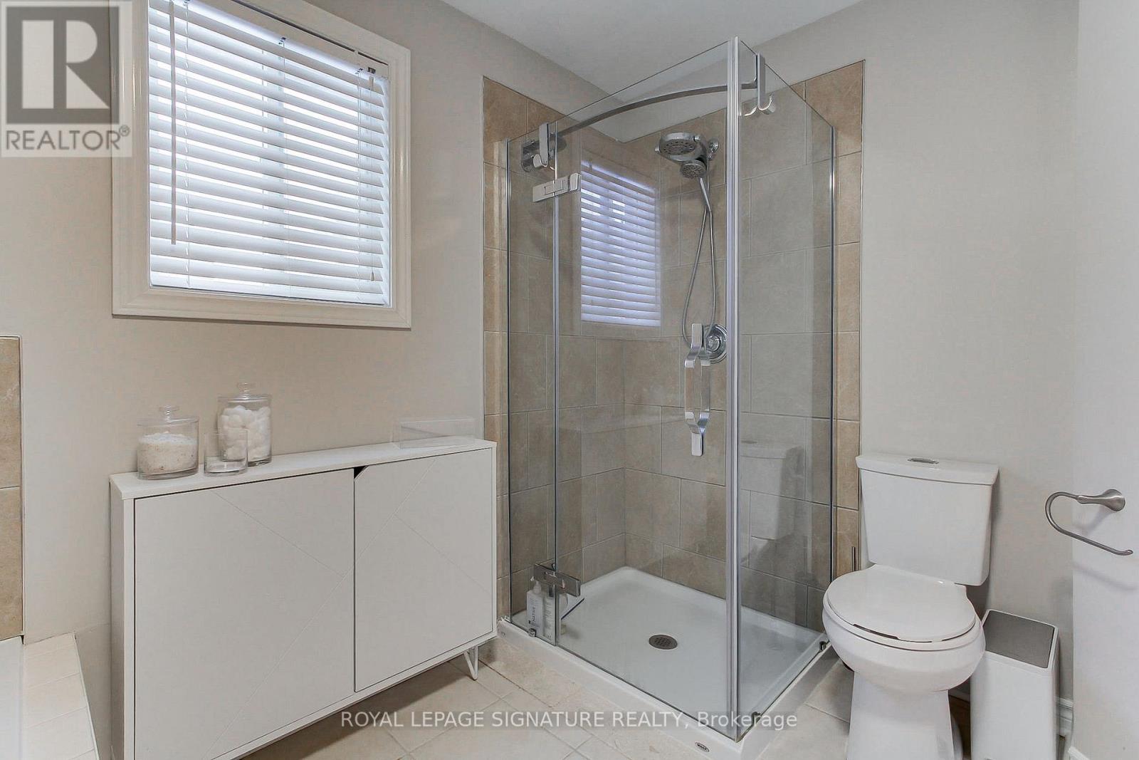 62 CLOUGHLEY DRIVE, Barrie (0 West), Ontario