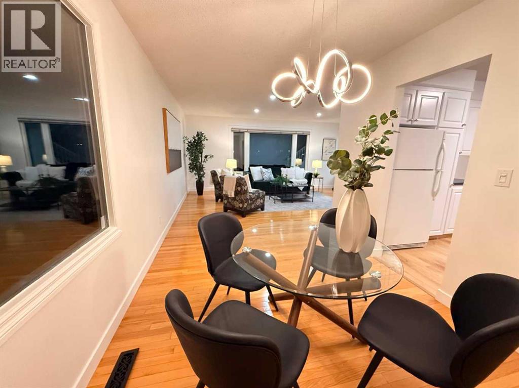 Single Family House for Sale in  dalhousie Drive NW Dalhousie Calgary 