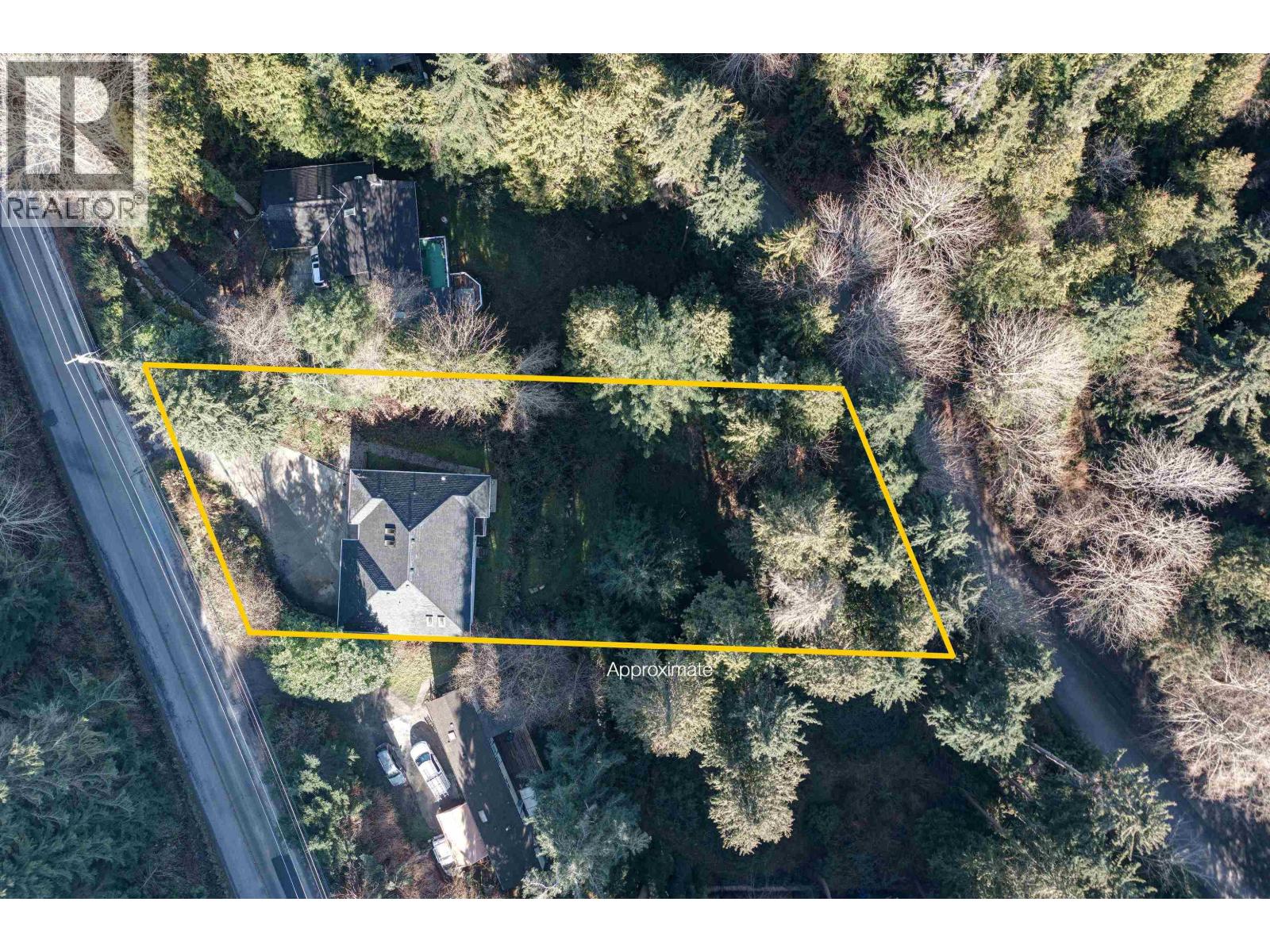 7629 REDROOFFS ROAD, Halfmoon Bay