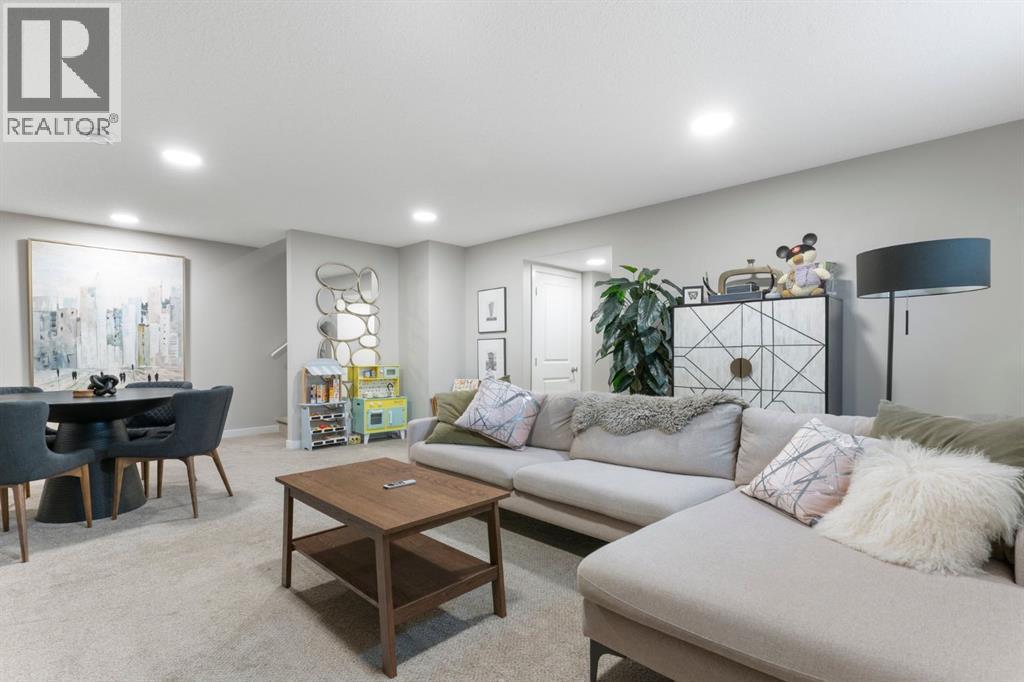 250 Fireside View, Cochrane