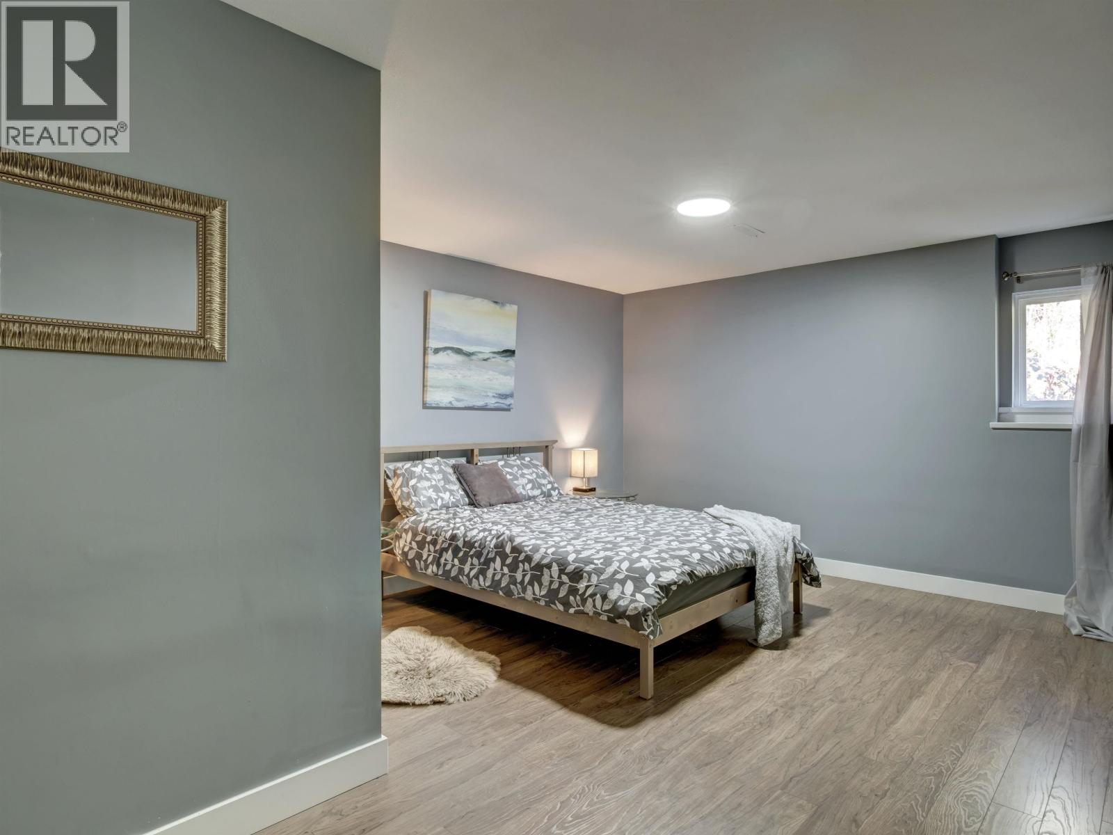 7629 REDROOFFS ROAD, Halfmoon Bay