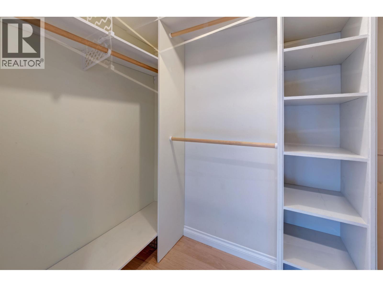 7629 REDROOFFS ROAD, Halfmoon Bay