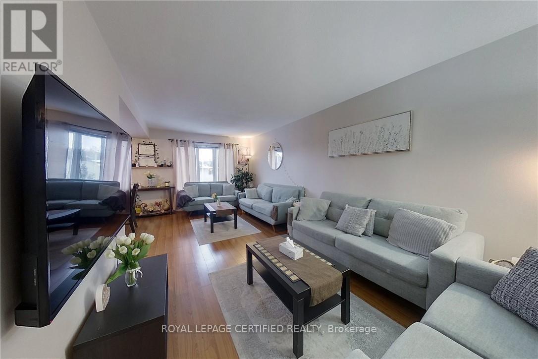 233 BENESFORT CRESCENT - Photo 3 of 50, Waterloo, Ontario