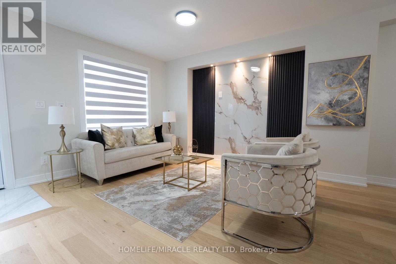 12 THYRA AVENUE - Photo 4 of 40, Toronto (Crescent Town), Ontario