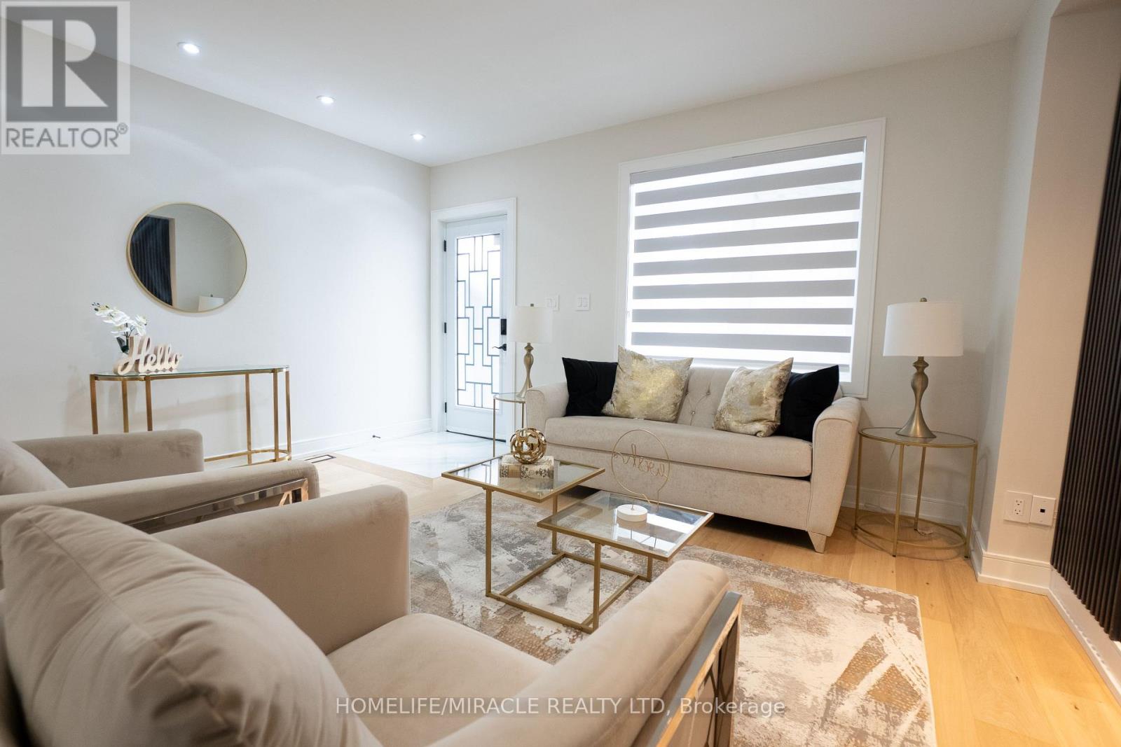 12 THYRA AVENUE - Photo 5 of 40, Toronto (Crescent Town), Ontario