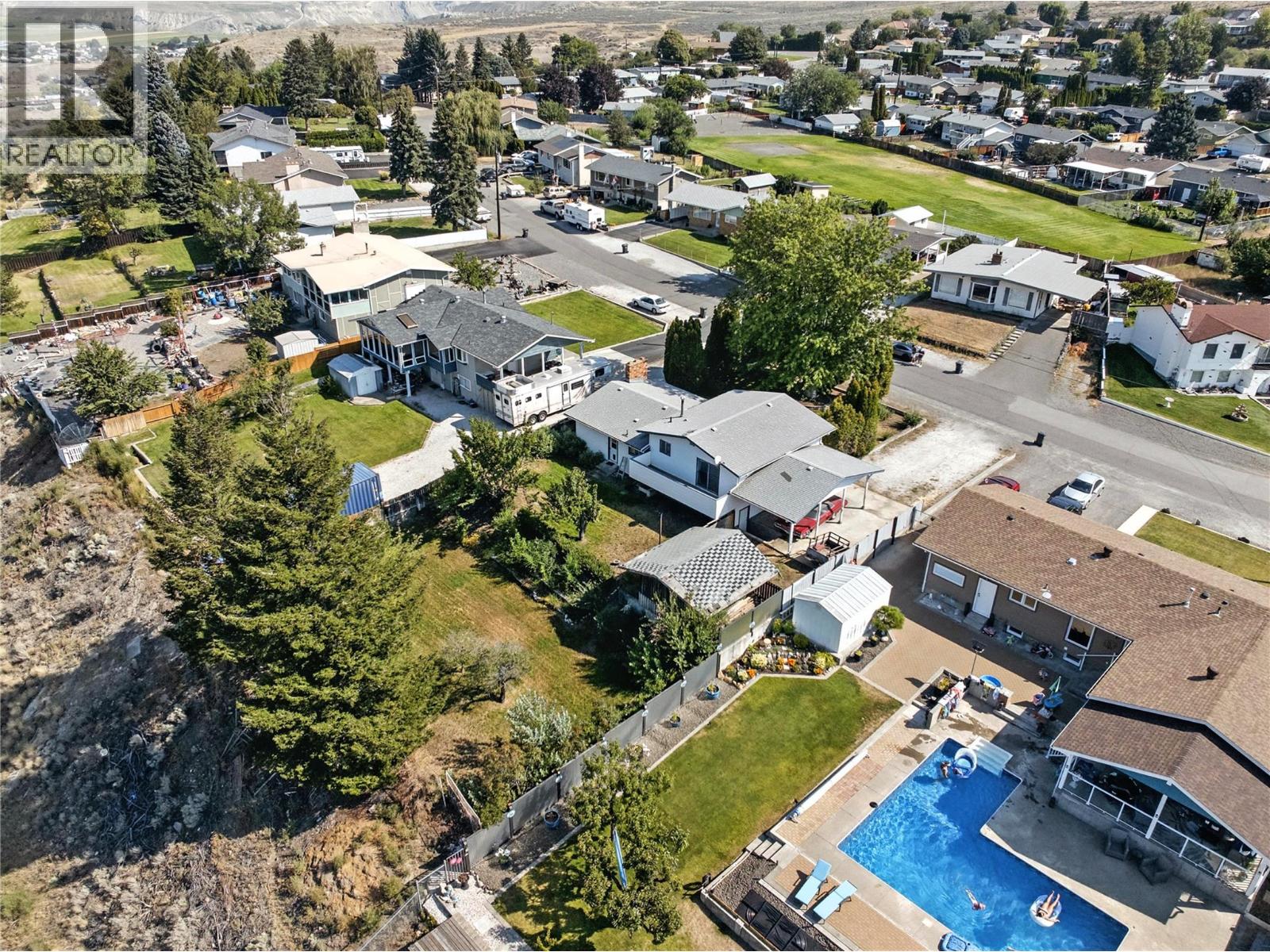 242 Cliff Crescent, Ashcroft