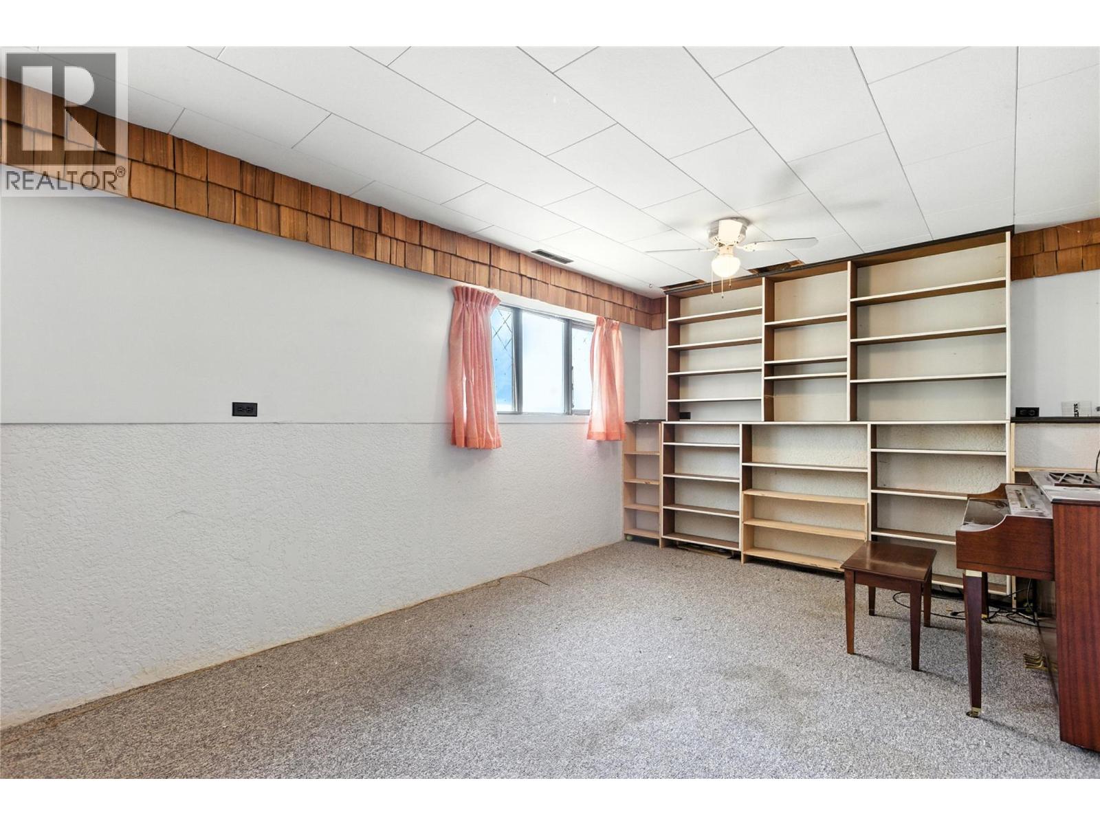 242 Cliff Crescent, Ashcroft