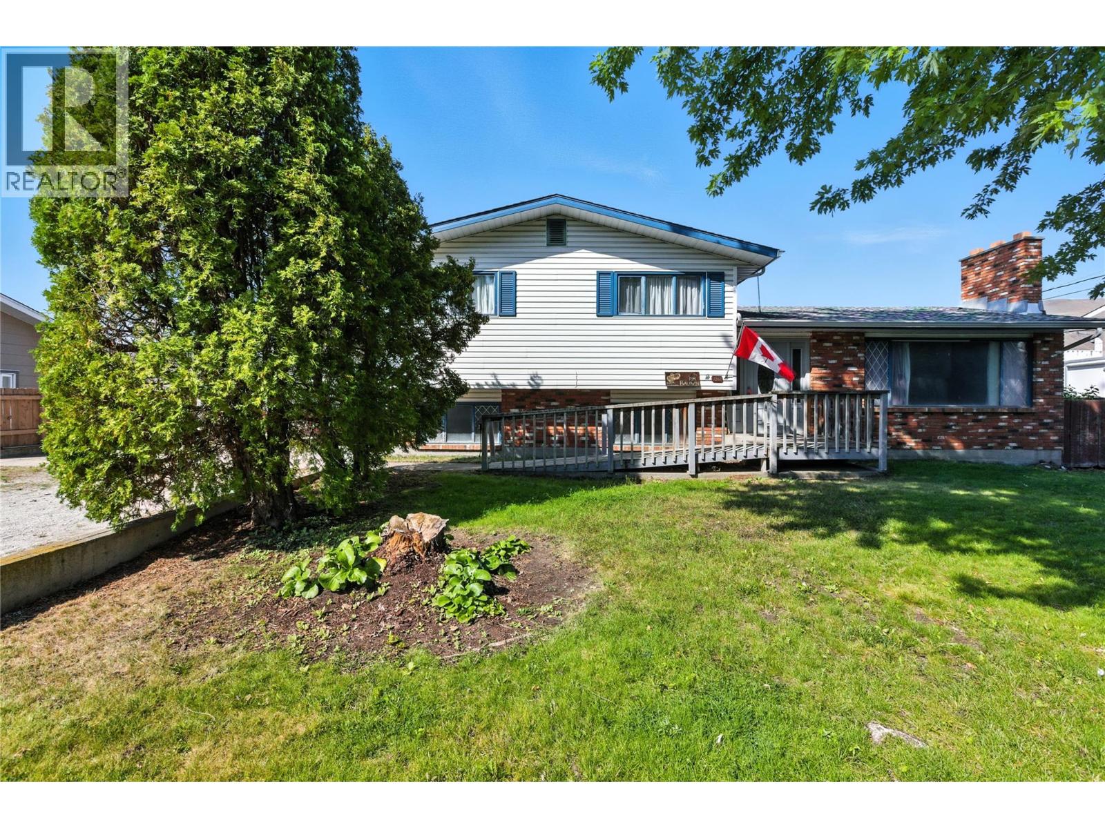 242 Cliff Crescent, Ashcroft