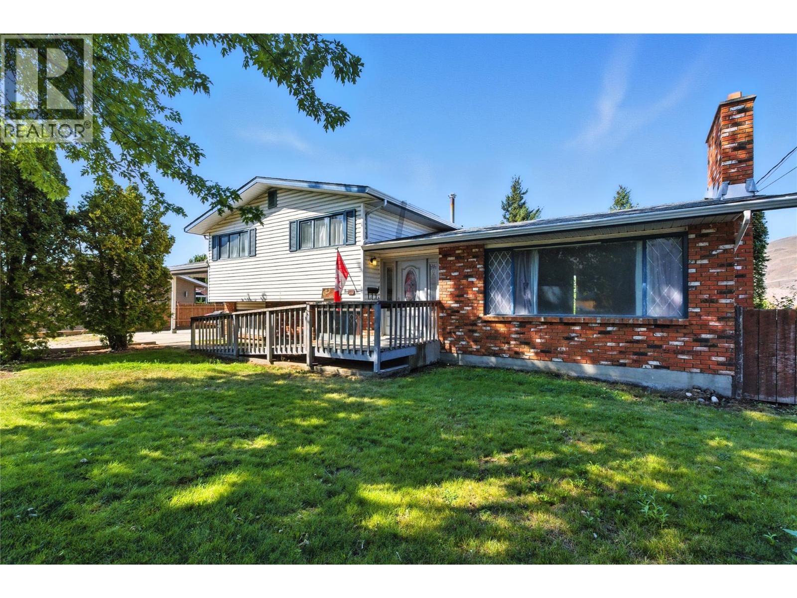 242 Cliff Crescent, Ashcroft