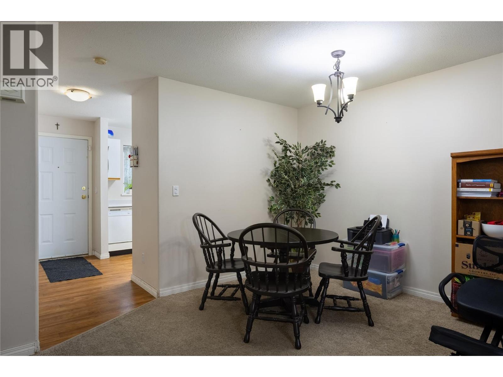 #103 831 2ND Street SE - 11