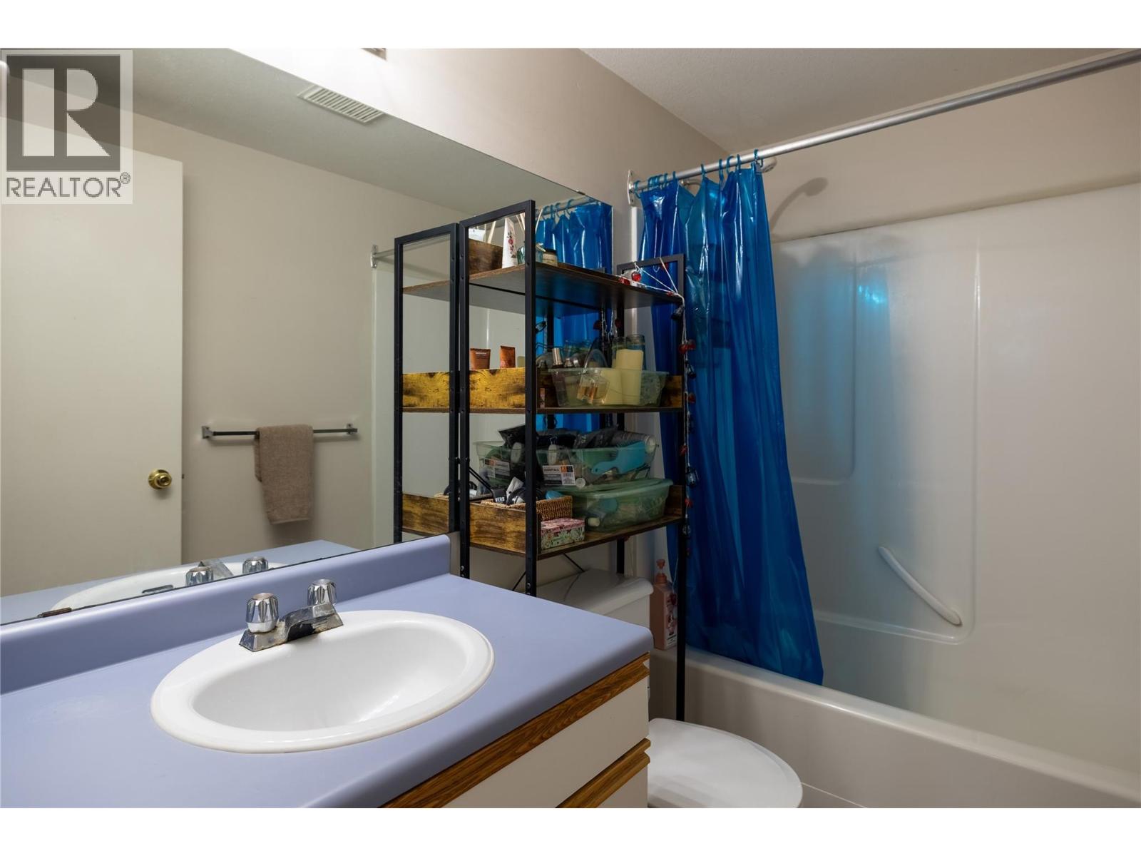 103 831 2ND Street Southeast, Salmon Arm