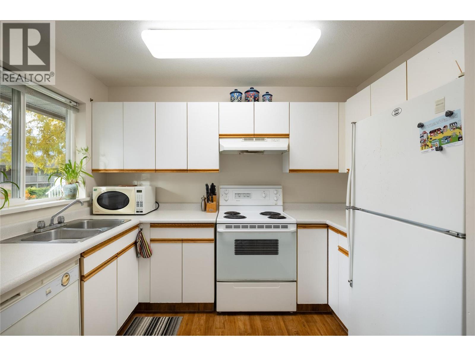 103 831 2ND Street Southeast, Salmon Arm