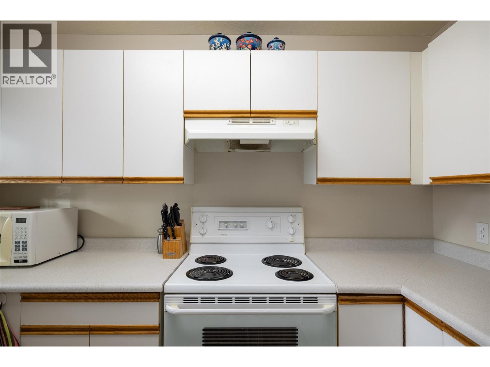 103 831 2ND Street Southeast, Salmon Arm