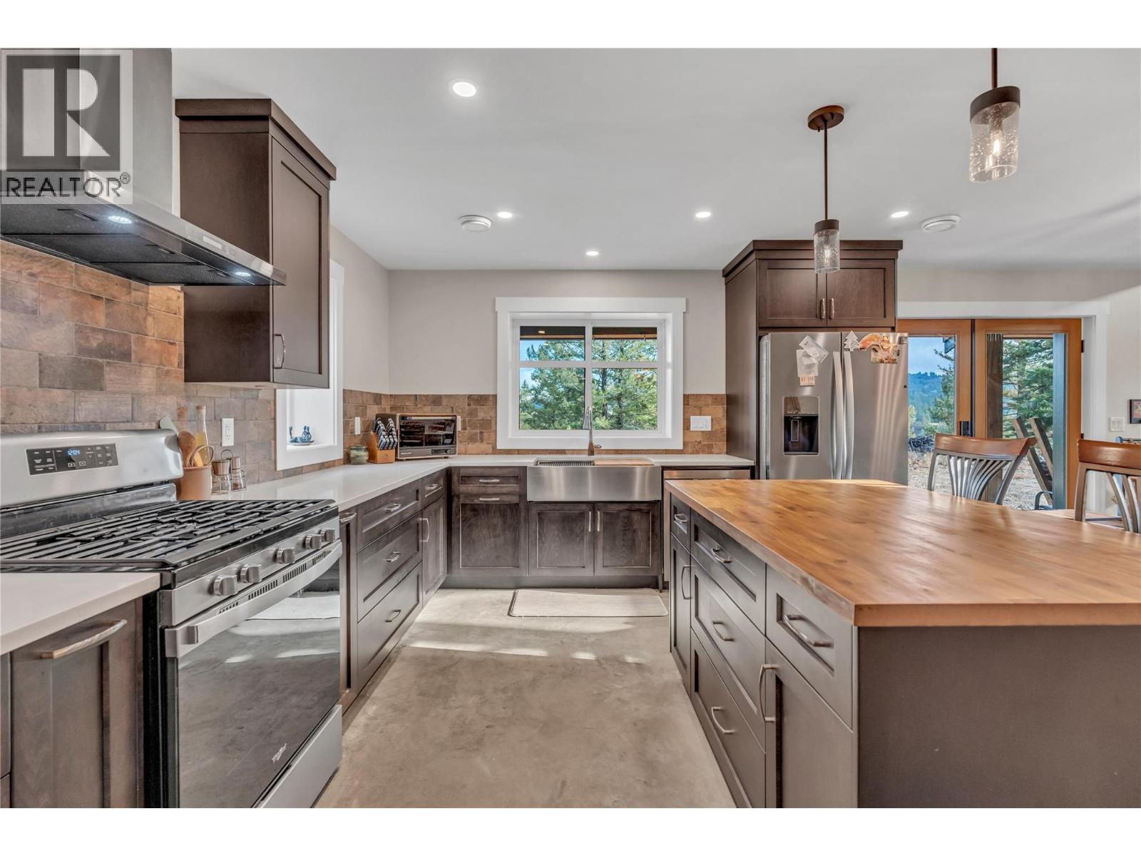 3-640 HWY 3, Princeton