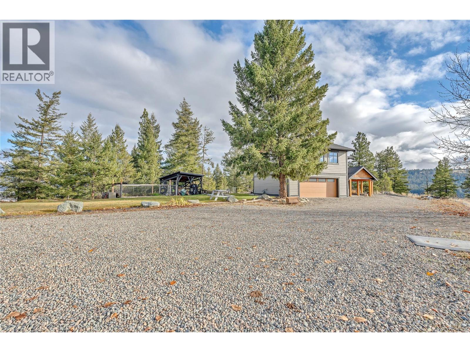 3-640 HWY 3, Princeton